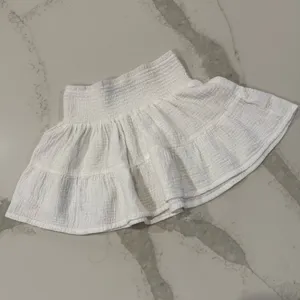 White Fox Smocked Flowy Mini Skirt Women’s Small White Gauze Lightweight Summer thumbnail 2