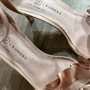 Chinese Laundry Blush Mauve Pink Ruffle Heels thumbnail 6