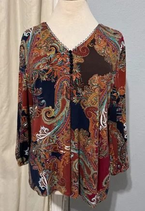 Chicos Paisley V-Neck Blouse Size 2 Large Rust Navy‎ 3/4 Sleeve Button Trim Top thumbnail 1