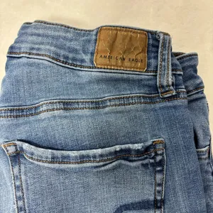 American Eagle‎ Outfitters Ripped Blue Skinny Jeans size 8 Regular thumbnail 11