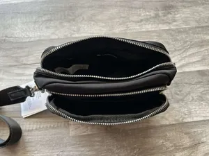 Lululemon Everywhere Crossbody Bag Black New With Tags 2L thumbnail 3