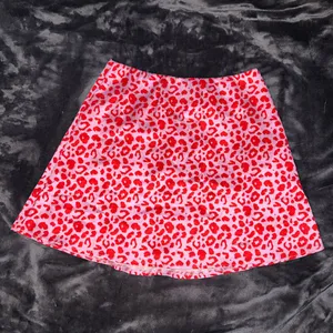 Princess Polly Quinny Pink Leopard Mini Skirt Size 4 thumbnail 5