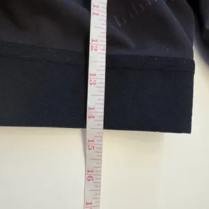 Lululemon Wunder Train Cropped Long‎ Sleeve Shirt Logo Special Edition Size 4 thumbnail 9