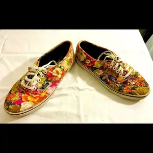Vans Women TB9C Lace Up Low Top Canvas Floral Pattern Skate Shoe WSZ 6.0. thumbnail 3