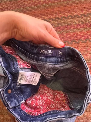 Miss Me Faded Blue Distressed CURVY Denim Shorts BANDANA POCKET thumbnail 6