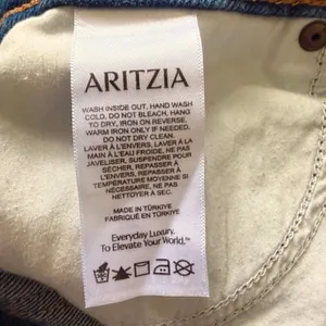 Aritzia Denim Forum Kai Mid Rise Baggy Barrel Jeans Heavyweight Pure Cotton 25 thumbnail 9