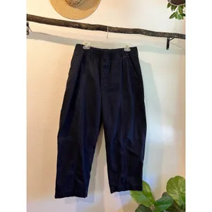 Old Navy Black Cotton High Rise Elastic Waist Barrel Leg Cropped Pant Size Large thumbnail 2