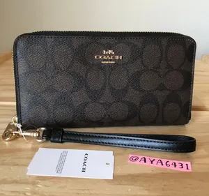 Coach Wallet thumbnail 1