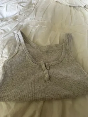 Brandy Melville Tank grey thumbnail 3