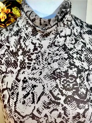 💥NWT Garnet Hill Python Print TENCEL Mock Neck Side Slit Maxi Dress Sz S💛 thumbnail 7