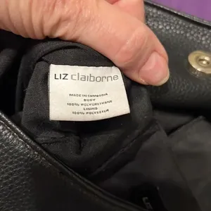 Liz Claiborne black handbag with lots of pockets and cute lock accent EUC thumbnail 14