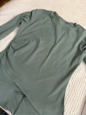 Lululemon Women's Rulu Gathered-Waist Longsleeve Running Top Size Small Athletic thumbnail 3