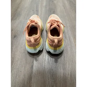 HOKA ONE ONE Bondi 8 Women's‎ Peach/Yellow Running Shoes Size 8.5 thumbnail 4