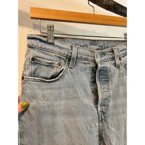 501s Levi's Light Wash Relaxed High Rise Straight Leg Jeans Size 28 thumbnail 7