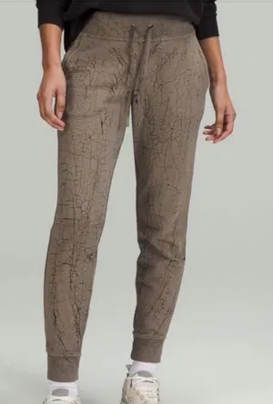Lululemon Joggers thumbnail 1