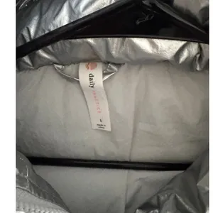 Daily Practice by Anthropologie Silver Metallic Puffer Vest Size Small thumbnail 5