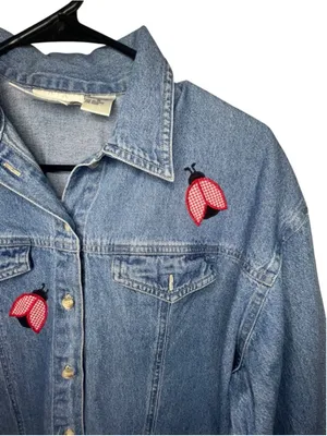 Bill Blass Vintage Long Sleeve Denim Shirt With Embroidered Spring Design thumbnail 2