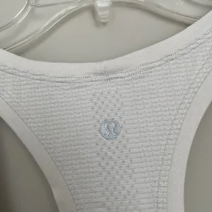 Lululemon Size 10 White Sleeveless Swiftly Tech Tank Top Workout Athletic Shirt thumbnail 4