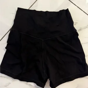 Aerie offline Black Women's Shorts size medium thumbnail 2
