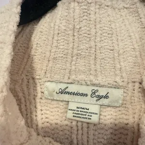 American eagle knit chenille cream mock neck long sleeve crop‎ sweater thumbnail 2