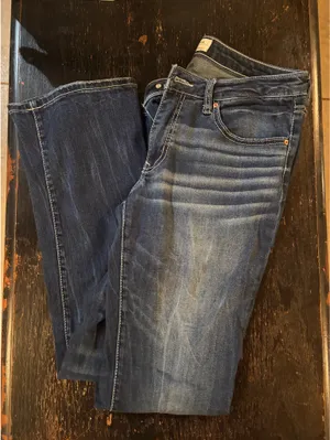 Buckle Jeans thumbnail 1