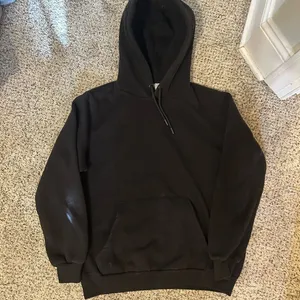 Black hoodie Size M thumbnail 1