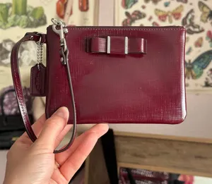 Coach Wristlet Patent Leather F52137 Maroon Burgundy Bow Small Handbag Sherry thumbnail 1