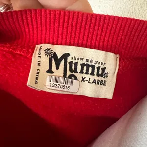 Show Me Your Mumu SMYM Cole Sweater Merry Merry Graphic distressed red X-LARGE thumbnail 4