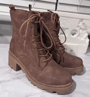 Sugar Fabians Brown Heeled Boots Size 8 | Trendy Fall Fashion Essential thumbnail 1