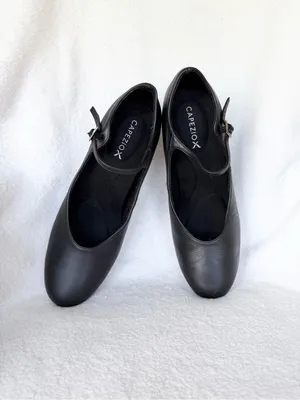 Capezio 2.5” Heel Character Shoes Black Women’s 10M– Gently Worn thumbnail 3
