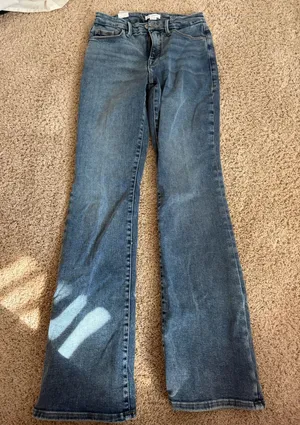 Good American Jeans thumbnail 1