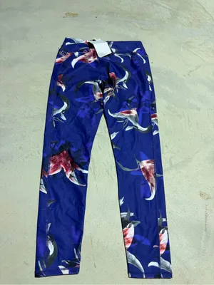 Fabletics NWT Lisette high waisted 7/8 capri rose to the occasion large MSRP$70 thumbnail 6