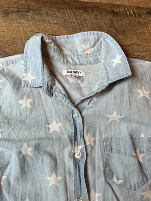 Old Navy Star Print Chambray Button-Down Shirt – XS thumbnail 4