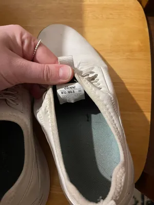 Clove Women’s Classic White Nursing Sneakers thumbnail 7