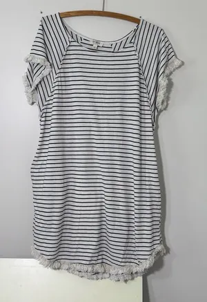 umgee USA Women's Striped Short Sleeve Top – Size S – Black & White – Fringe Hem thumbnail 1