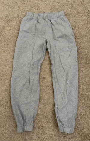 Brandy Melville Sweatpants Rosa Grey thumbnail 1