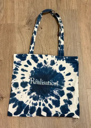 NWOT Réalisation Par Blue & White Tie Dye Canvas Tote Bag thumbnail 1