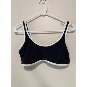 Athleta Transcend Tipped Sports Bra A-C in Navy/White Size Medium thumbnail 3