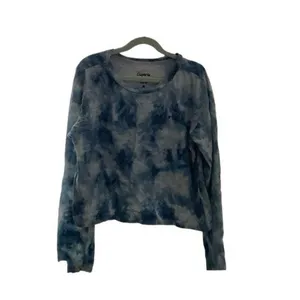 ✨Hollister Blue and white tie dye cropped sz large shirt✨ thumbnail 2