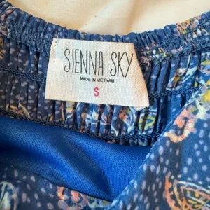 Sienna Sky Short‎ Blue Dress Size Small thumbnail 3