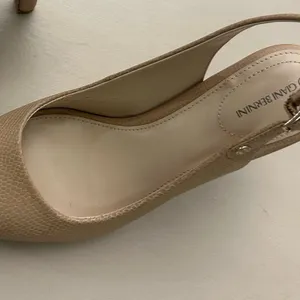 Heels Giani Bernini Beige Slingback Heels 7 1/2 M like new! Nice/Clean thumbnail 6