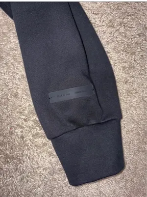 Essentials Fear of God Sweatshirt thumbnail 4