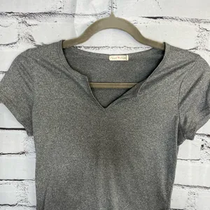 Heart Hips Gray Crop Cut Out T-Shirt V Neck Y2K SZ S Short Sleeve Top Fitted thumbnail 5