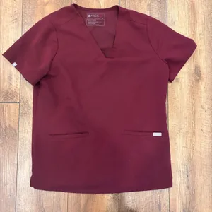 Figs Top Womens Size M Burgundy Red Technical Collection Casma Scrub Top FW1100 thumbnail 1