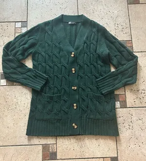 Like new ultra soft Cable Knit Button-Front Women's Cardigan Sweater size M thumbnail 1