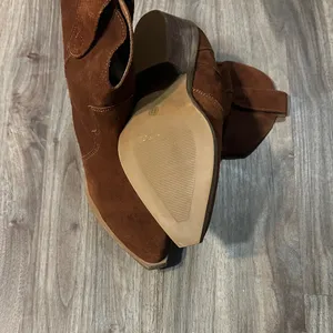 Steve Madden Chestnut Suede Ankle Boots thumbnail 5