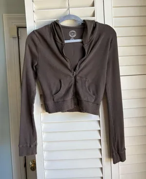 Urban Outfitters Crop thumbnail 1