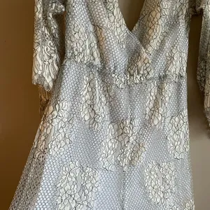 Elliatt white & black lace romper‎ thumbnail 8