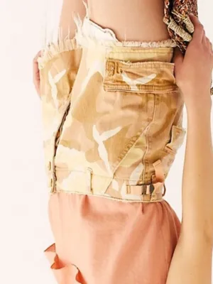 Free People Commander Cutoff Camo Raw Hem Cargo High Rise Shorts Desert Combo 12 thumbnail 2
