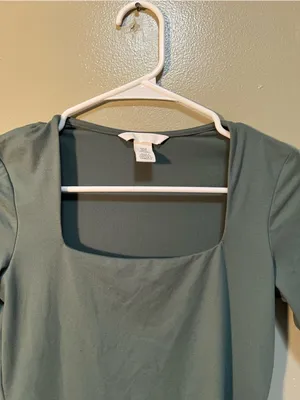 H&M Women's Size XS Square-Neck Top Sage Green Short Sleeve Stretch Soft Fitted thumbnail 4